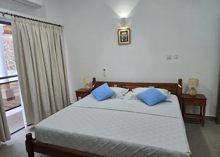 Lovers Paradise Self-catering * Au Cap (Mahe)